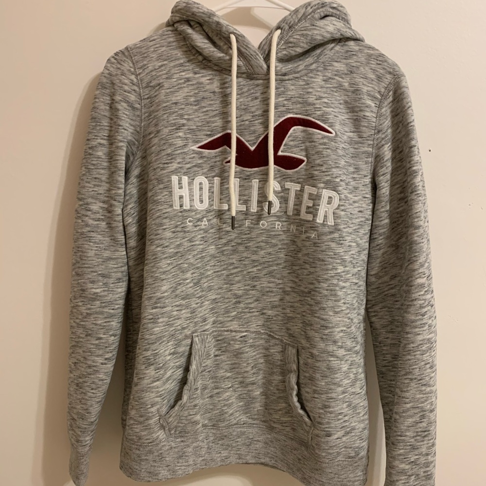 HOLLISTER HOODIE SIZE MEDIUM SUPER SOFT :))